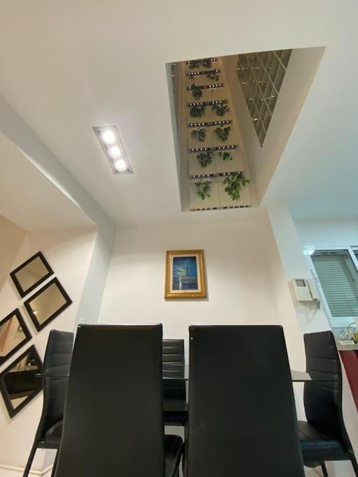 Luxury Complete Building In The Heart Of Севілья Екстер'єр фото